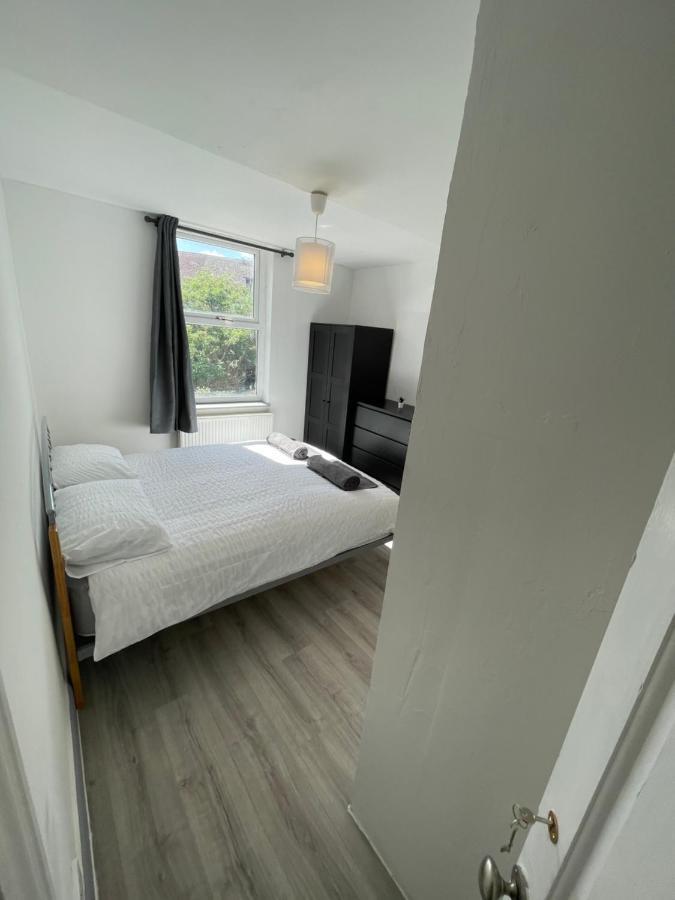 M&C Guest House Birkenhead Exterior photo